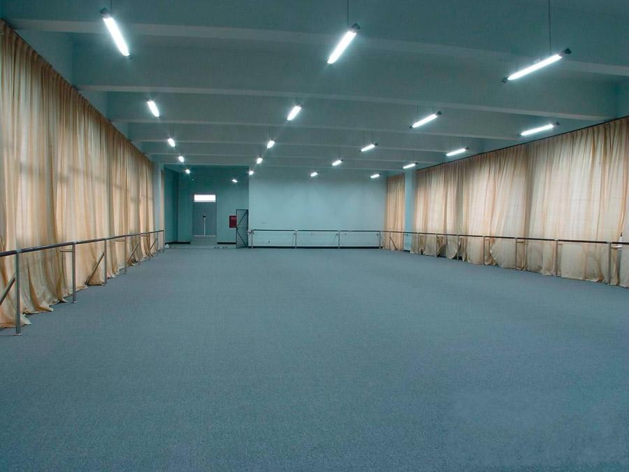 和静县人民医院室内PVC地板改造工程(图1)